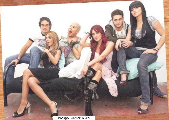 photos with rbd mayte scris:eres tan mala malla que..tu contines enrtasr pones fotios con nuestros Andra:)