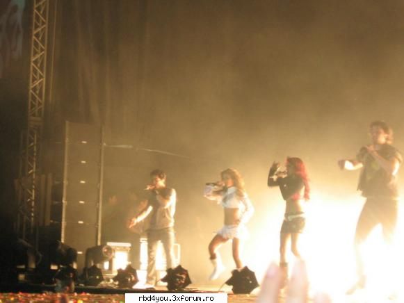 rbd deci pozele concert bagate cduri pierd     ..::DuLcEsItA GuRl::..