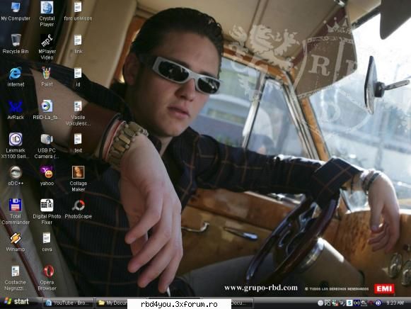 cum arata desktop-ul tau?? cred vreti shtiti poza aveam inainte      