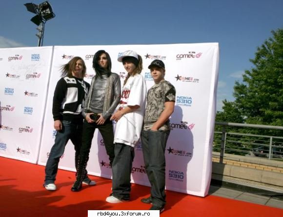 tokio hotel heya!salut pt. totzi fanii th!!!  