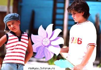 Amy,fetita cu ghiozdanul albeastru! - hilary_vondy - novele:* intra si filmele:*