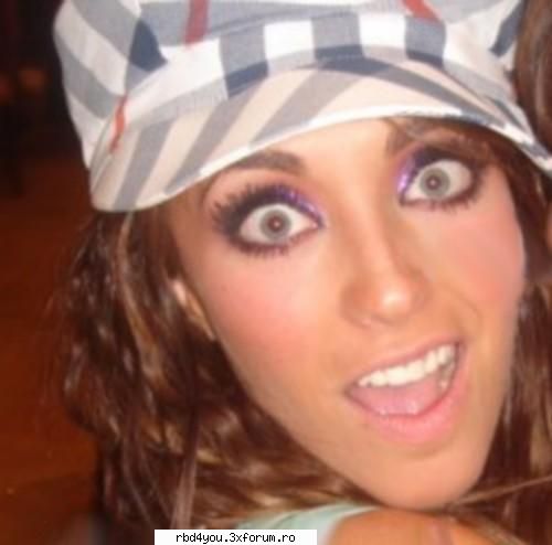 Anahi sau Maite? - si May e dragutza...dar eu o prefer p - Anahi
