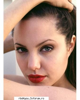 Angelina Jolie - elly_yummy_rbd - AcToRi SI AcTriTzE