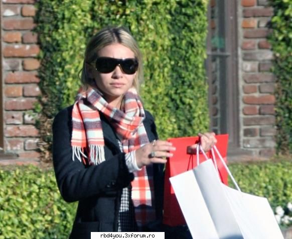 Ashley y Mary-Kate Olsen - hilary_vondy - AcToRi SI AcTriTzE