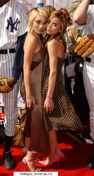 Ashley y Mary-Kate Olsen - hilary_vondy - AcToRi SI AcTriTzE