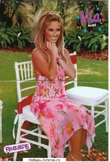 Capturi cu Mia colucci**~~(ANAHI) - sczz....am vrt sa pun poza asta.....nu aia - Anahi