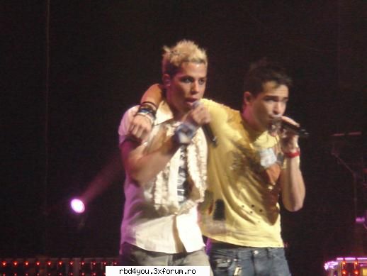 Chris y Poncho - anahi_rebelde - traume