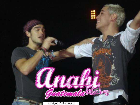 Chris y Poncho - anahi_rebelde - traume