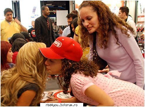 ..::LaS HaDaS::.. - anahi_rebelde - traume