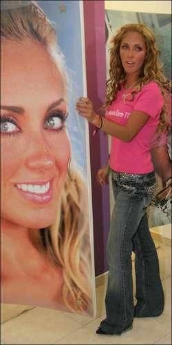 Magazinul lui Anahi! - hilary_vondy - Anahi