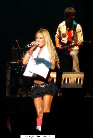 ...................:POZE:............... - Annie....concert :D - Anahi