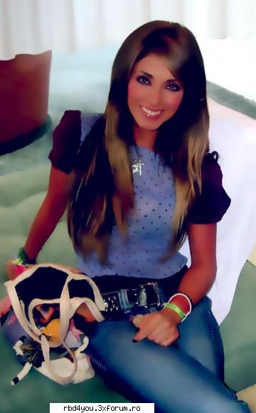...................:POZE:............... - hilary_vondy - Anahi