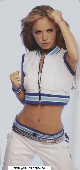 ...................:POZE:............... - imi place la nebunie cum arata aici - Anahi