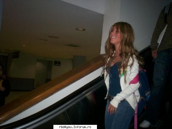 ...................:POZE:............... - hilary_vondy - Anahi