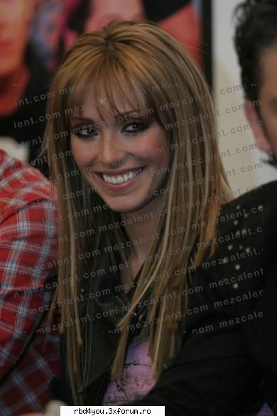 ...................:POZE:............... - anahi_rebelde - Anahi