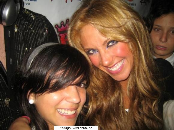 ...................:POZE:............... - hilary_vondy - Anahi