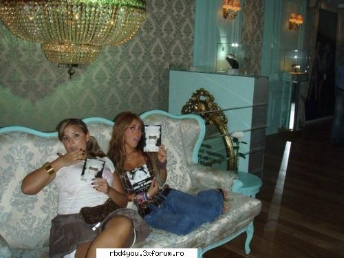 ...................:POZE:............... - hilary_vondy - Anahi