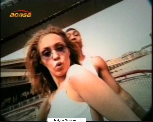 ...................:POZE:............... - hilary_vondy - Anahi