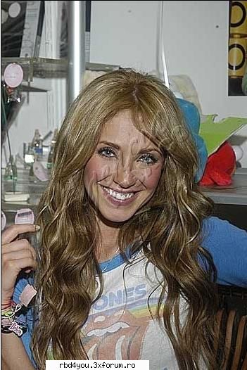 ...................:POZE:............... - hilary_vondy - Anahi