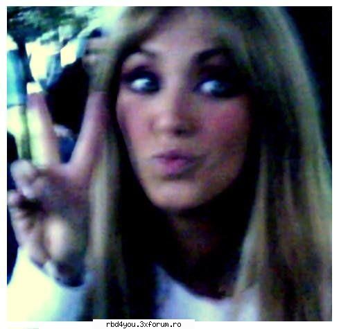 ...................:POZE:............... - hilary_vondy - Anahi