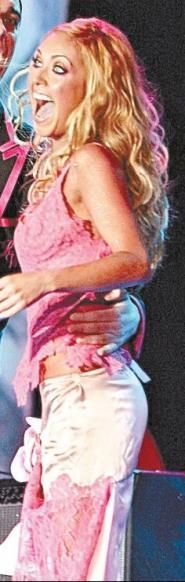 ...................:POZE:............... - scuze ca am pus-o de 2 ori - Anahi