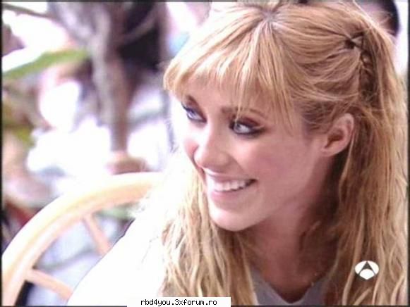 ...................:POZE:............... - hilary_vondy - Anahi