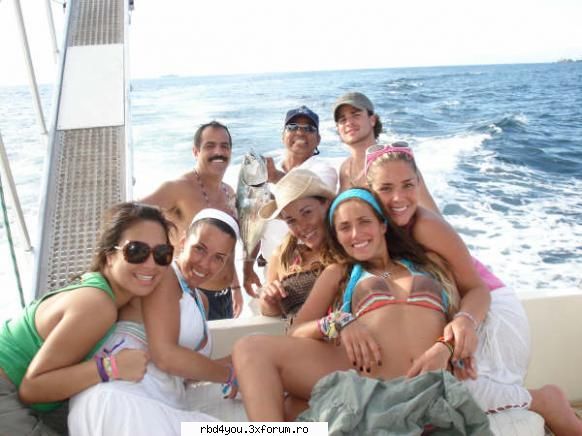 ...................:POZE:............... - scuze am pus o poza de 2 ori =( - Anahi