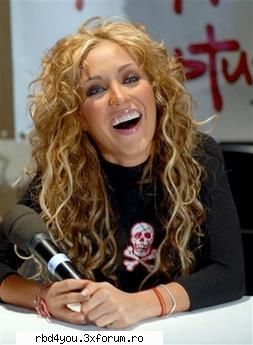...................:POZE:............... - hilary_vondy - Anahi