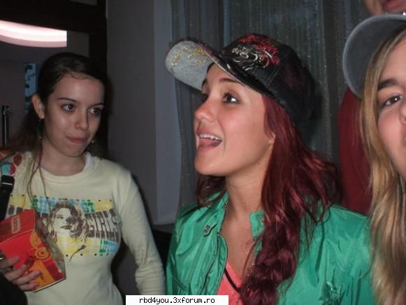 ............:::::::::::::POZE::::::::::::................. - hilary_vondy - Dulce