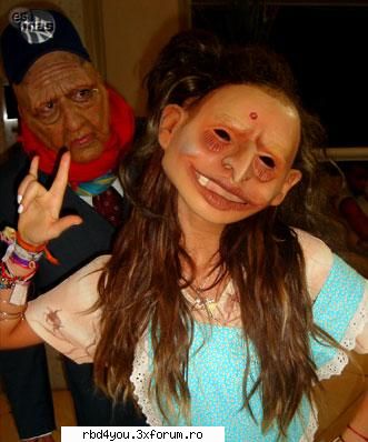 ...................:POZE:............... - a18a e k mask ptr. rbd familla - Anahi