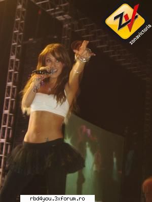 ...................:POZE:............... - hilary_vondy - Anahi