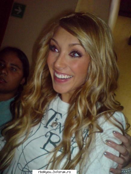 ...................:POZE:............... - hilary_vondy - Anahi