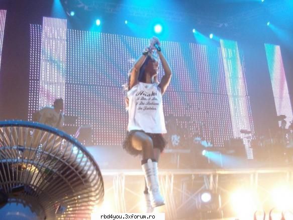 ...................:POZE:............... - hilary_vondy - Anahi