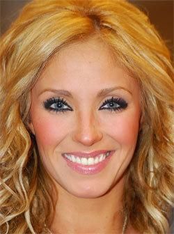 ...................:POZE:............... - hilary_vondy - Anahi