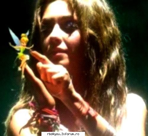 ...................:POZE:............... - de unde ai poza asta q annie sunt si q dul...e - Anahi