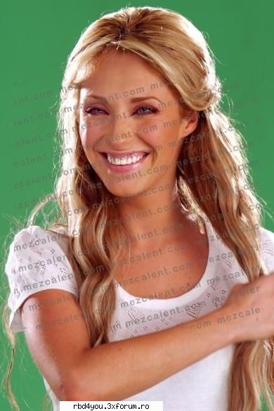 ...................:POZE:............... - scz dak au mai fost puse..ma enerveaza k au logo - Anahi