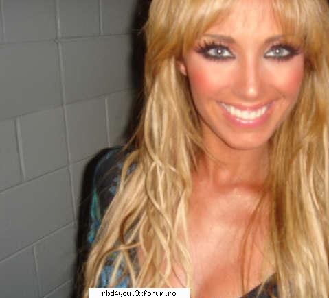 ...................:POZE:............... - dul_my_idolo - Anahi