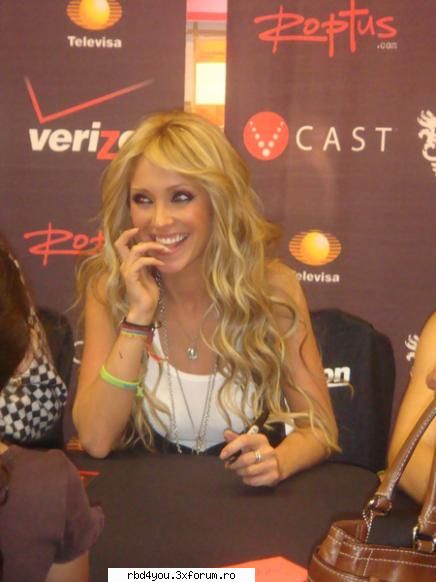 ...................:POZE:............... - anahi_rebelde - Anahi