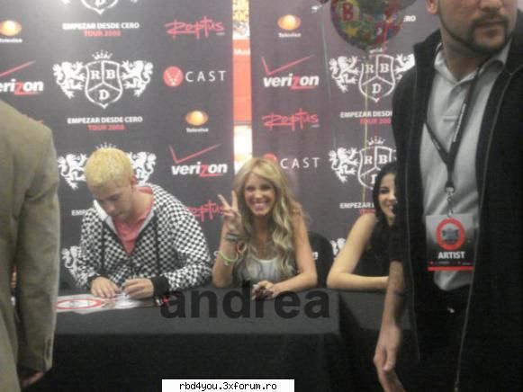 ...................:POZE:............... - am venit si eo p aici - Anahi