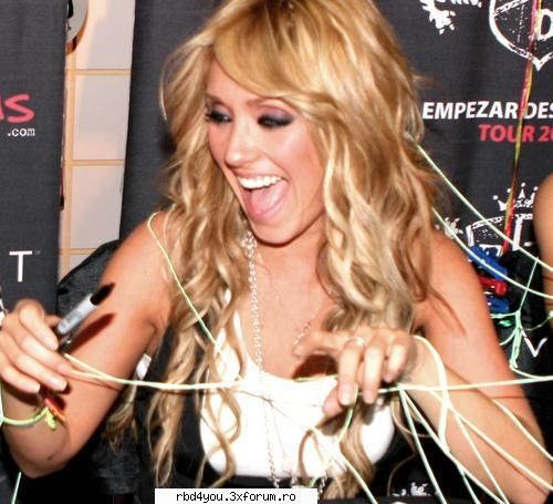 ...................:POZE:............... - anahi_rebelde - Anahi
