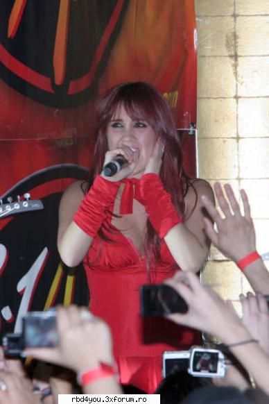 ............:::::::::::::POZE::::::::::::................. - anahi_rebelde - Dulce