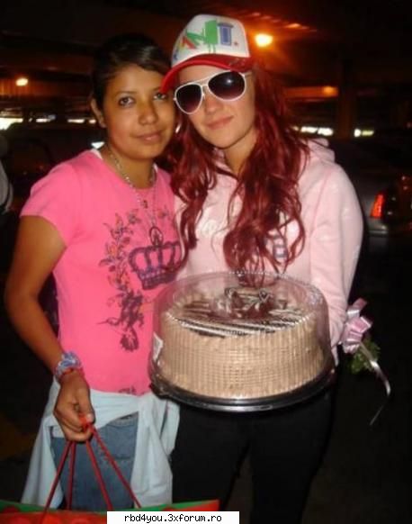 ............:::::::::::::POZE::::::::::::................. - simonika - Dulce