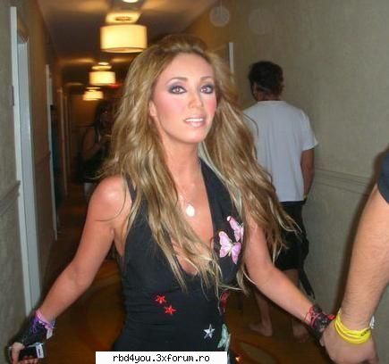 ...................:POZE:............... - simonika - Anahi
