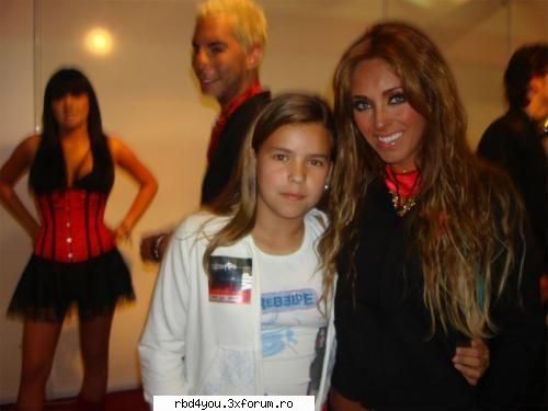 ...................:POZE:............... - simonika - Anahi