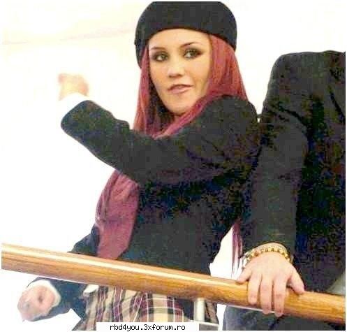 ............:::::::::::::POZE::::::::::::................. - simonika - Dulce