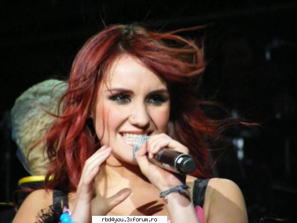 $$PoZe diN c0nCeRt3 RbD$$ - hilary_vondy - concerte