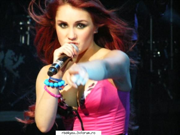 $$PoZe diN c0nCeRt3 RbD$$ - hilary_vondy - concerte
