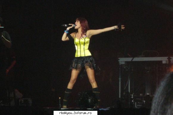 $$PoZe diN c0nCeRt3 RbD$$ - dee@ - concerte