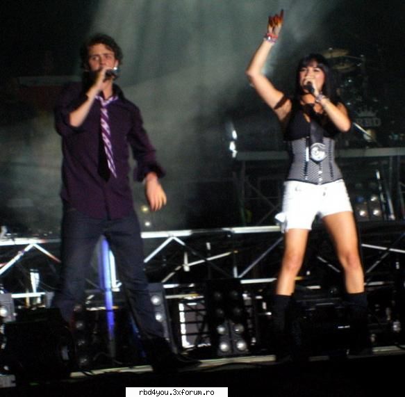 $$PoZe diN c0nCeRt3 RbD$$ - dee@ - concerte