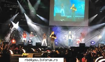 $$PoZe diN c0nCeRt3 RbD$$ - hilary_vondy - concerte